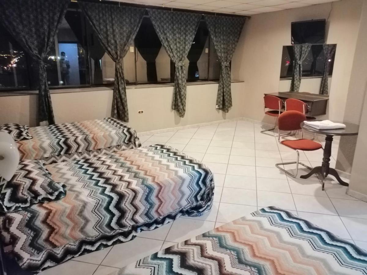 Hotel Sol de Oro Guayaquil Buitenkant foto